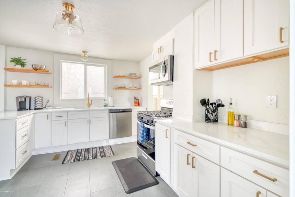 Stay Portland Collection - Portland Oasis - Stylish 4Br Home In Nob Hill Buitenkant foto