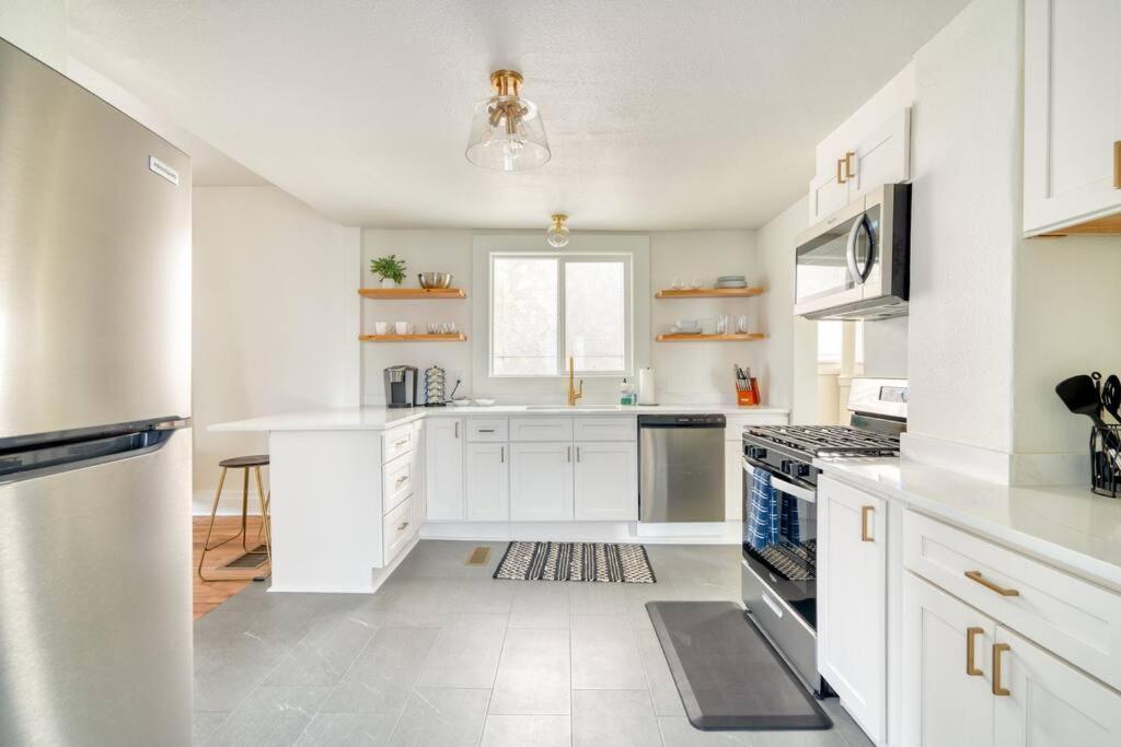 Stay Portland Collection - Portland Oasis - Stylish 4Br Home In Nob Hill Buitenkant foto